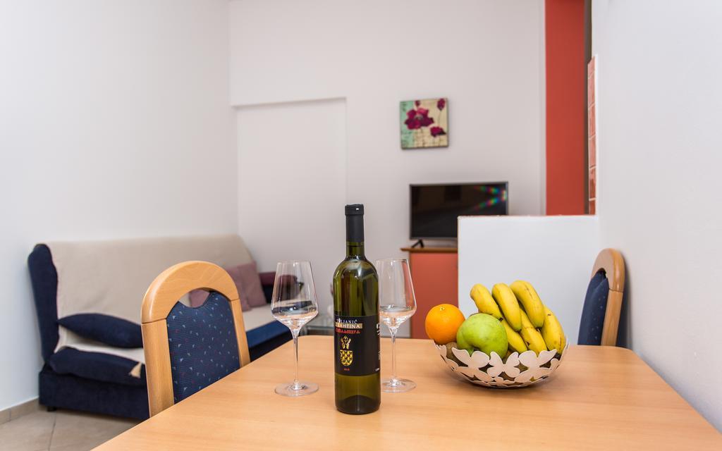 卡拉杰克公寓酒店 巴斯卡 外观 照片